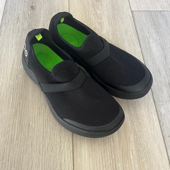 Oofos OOmg Low Eeze Women's 9 Slip On Black Recovery Comfort Shoe Low Fibre - Picture 2 of 9